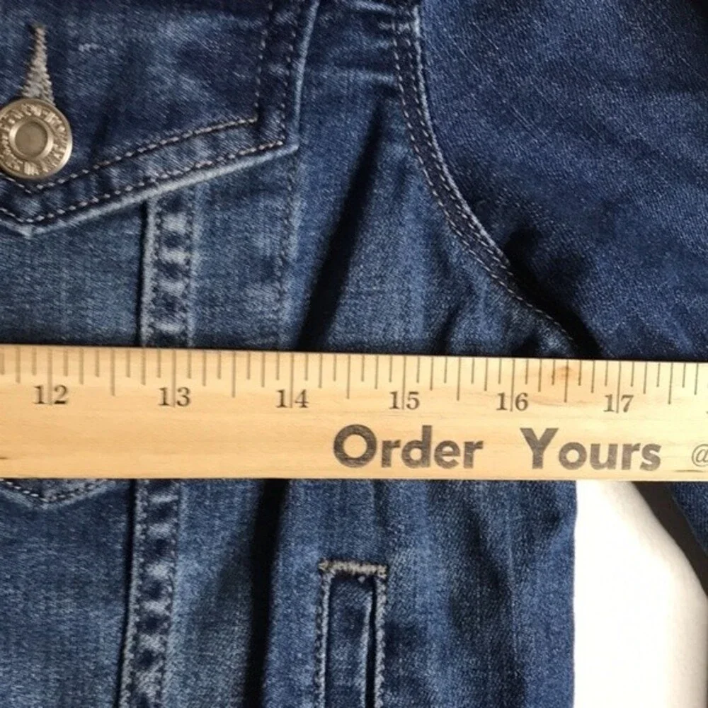 Levis Denim Jacket Embroidered back  Blue Trucker size large y2k